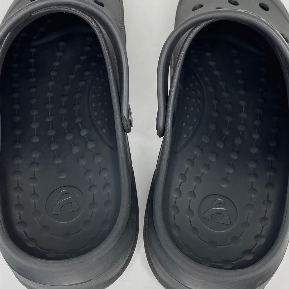 AMOJI Unisex Black Clog Sandals